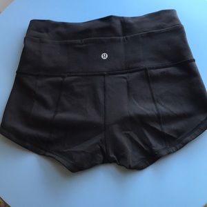 Lululemon boogie shorts size 8